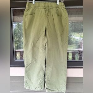 Mountain Hardwear Wondervalley Pants- women’s size Medium.